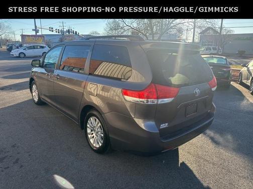 2014 Toyota Sienna XLE