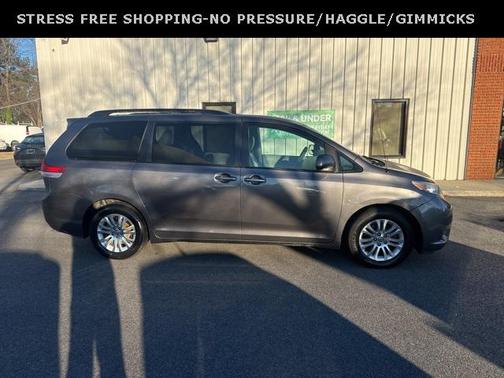 2014 Toyota Sienna XLE