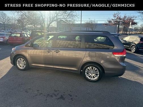 2014 Toyota Sienna XLE