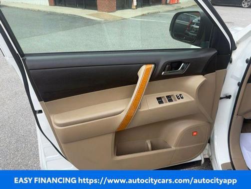 Pearl 2010 Toyota Highlander Hybrid Limited