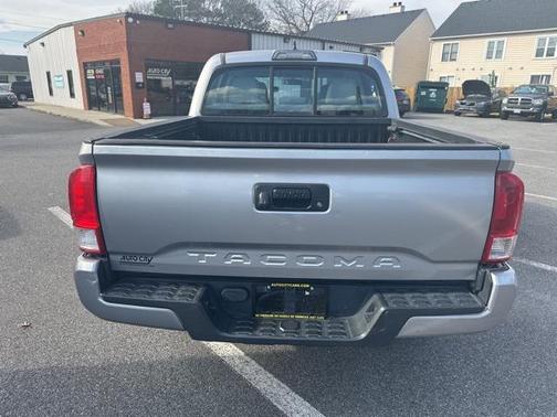2016 Toyota Tacoma SR