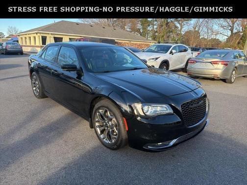 2016 Chrysler 300 S