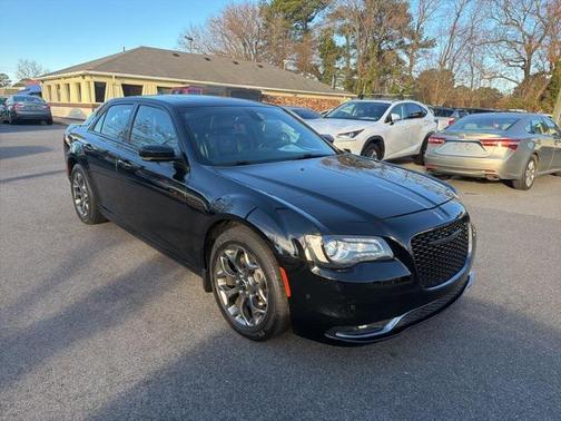 2016 Chrysler 300 S