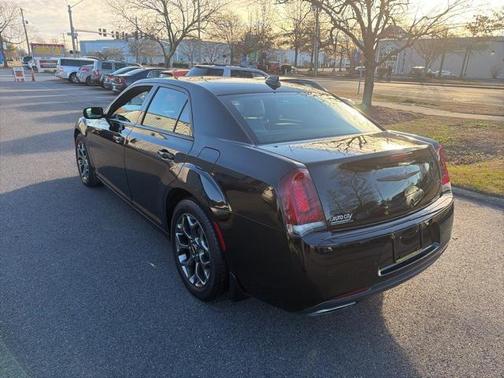 2016 Chrysler 300 S