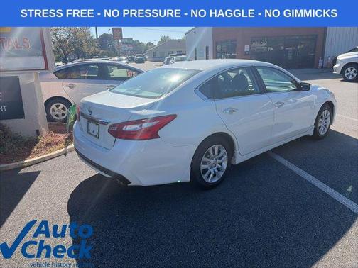 Glacier White 2017 Nissan Altima 2.5 S