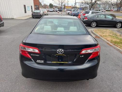 2014 Toyota Camry LE