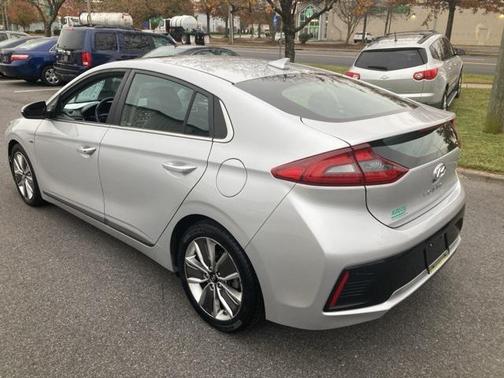 2018 Hyundai IONIQ Hybrid Limited