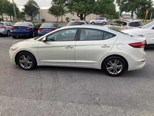 2017 Hyundai ELANTRA Value Edition