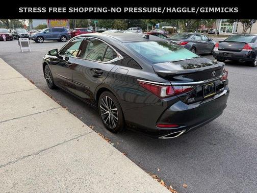 2022 Lexus ES 350 Base