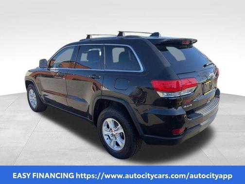 Brilliant Black Crystal Pearlcoat 2014 Jeep Grand Cherokee Laredo
