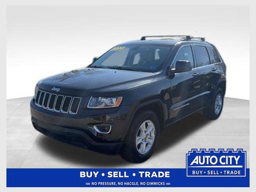 Brilliant Black Crystal Pearlcoat 2014 Jeep Grand Cherokee Laredo