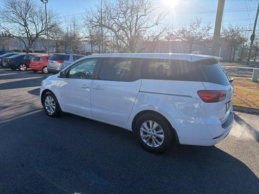 2018 Kia Sedona LX