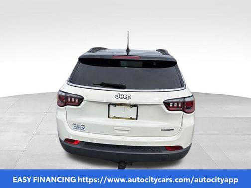White Clearcoat 2019 Jeep Compass Latitude