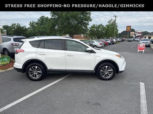 2017 Toyota RAV4 Hybrid XLE