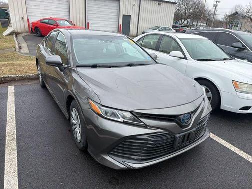 2018 Toyota Camry Hybrid LE