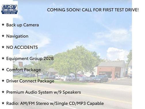 White 2015 Ford Explorer XLT
