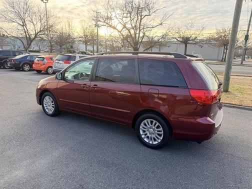 2010 Toyota Sienna XLE