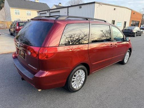 2010 Toyota Sienna XLE