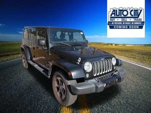 Black Clearcoat 2016 Jeep Wrangler Unlimited Sahara