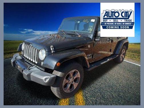 Black Clearcoat 2016 Jeep Wrangler Unlimited Sahara