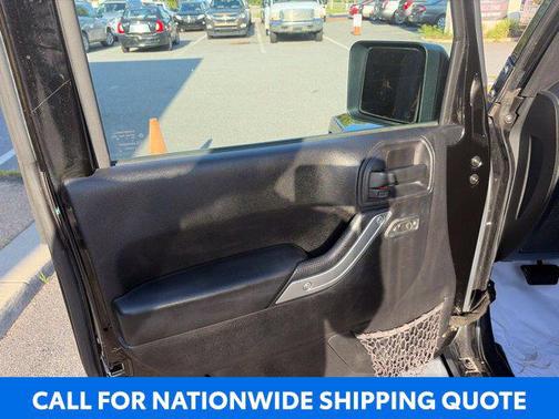 Black Clearcoat 2016 Jeep Wrangler Unlimited Sahara