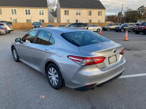 2018 Toyota Camry Hybrid LE