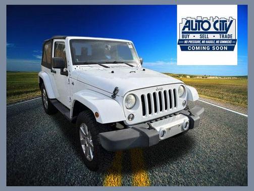 Bright White Clearcoat 2014 Jeep Wrangler Sahara