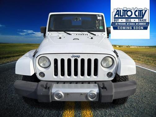 Bright White Clearcoat 2014 Jeep Wrangler Sahara