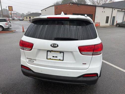 2018 Kia Sorento LX
