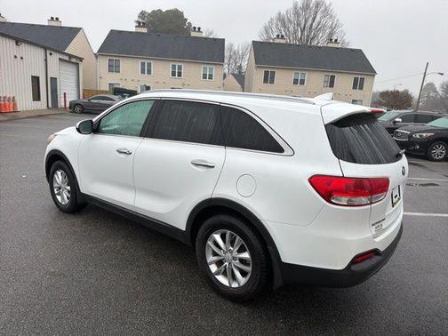 2018 Kia Sorento LX
