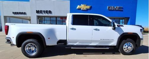 2026 GMC Sierra 3500 SLT
