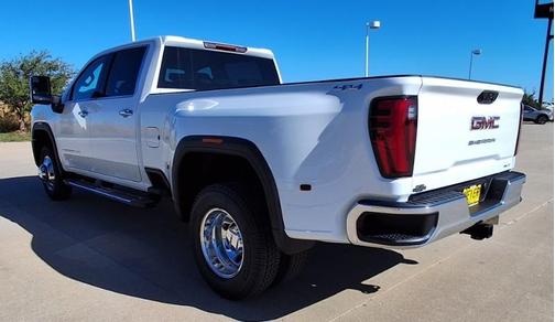 2026 GMC Sierra 3500 SLT