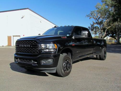 Diamond Black Crystal 2024 RAM 3500 Big Horn Crew Cab LWB 4WD DRW