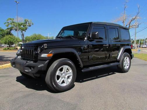 Black Clear Coat 2022 Jeep Wrangler Unlimited Sport