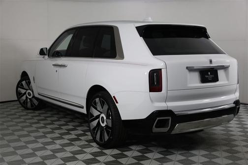 2025 Rolls-Royce Cullinan 