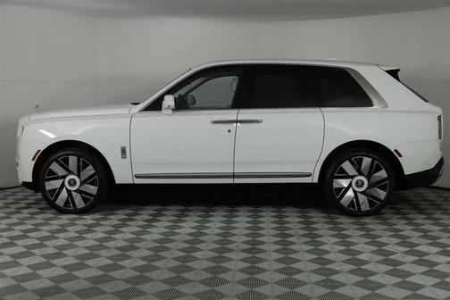 2025 Rolls-Royce Cullinan 