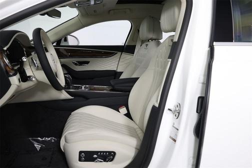 2026 Bentley Flying Spur 