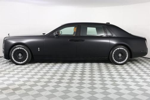 2024 Rolls-Royce Phantom EWB