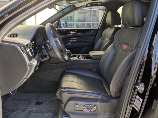2022 Bentley Bentayga V8