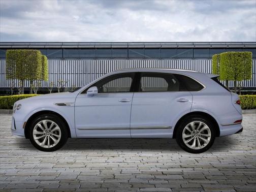 2025 Bentley Bentayga V8