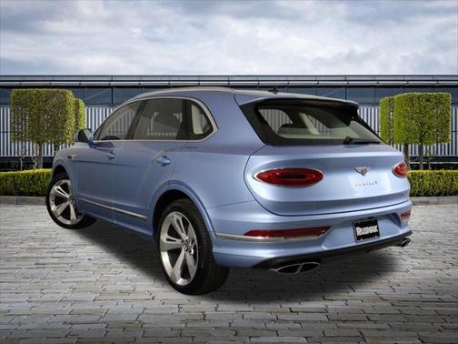 2025 Bentley Bentayga V8