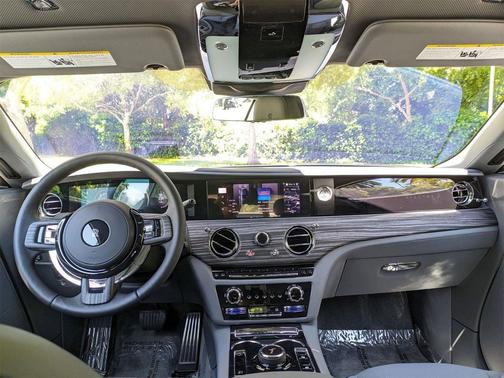 2024 Rolls-Royce Spectre 