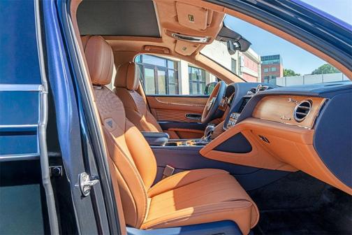 2024 Bentley Bentayga Azure