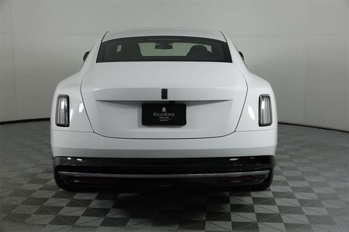 2025 Rolls-Royce Spectre 