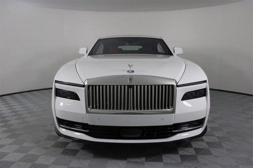 2025 Rolls-Royce Spectre 