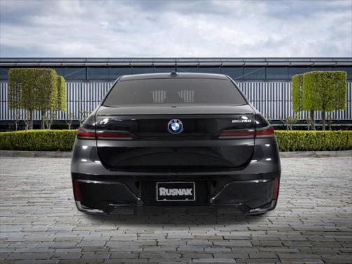 2024 BMW i7 eDrive50