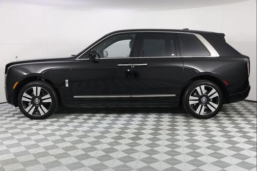 Black Diamond 2027 Rolls-Royce Cullinan