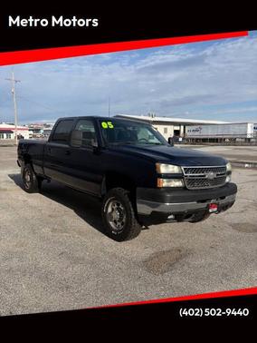 Black 2005 Chevrolet Silverado 2500 LS H/D Crew Cab