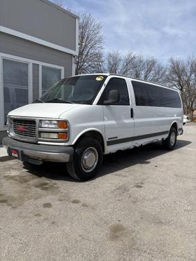 2000 GMC Savana 3500 SLE Extended Wagon