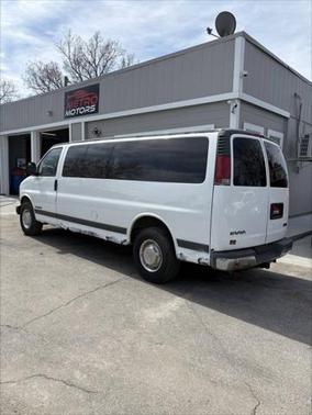 2000 GMC Savana 3500 SLE Extended Wagon